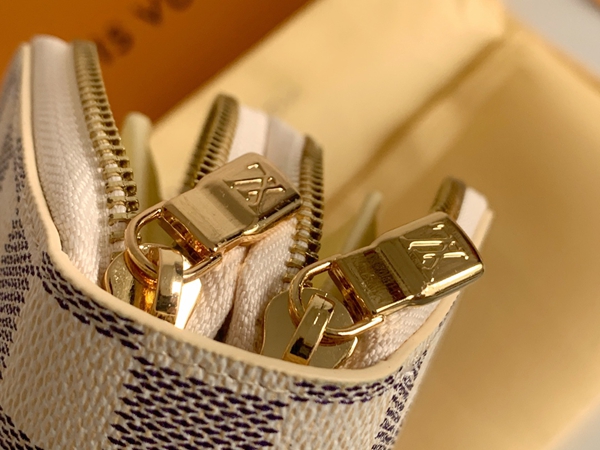 LVコピーウォレット角部分ディテール